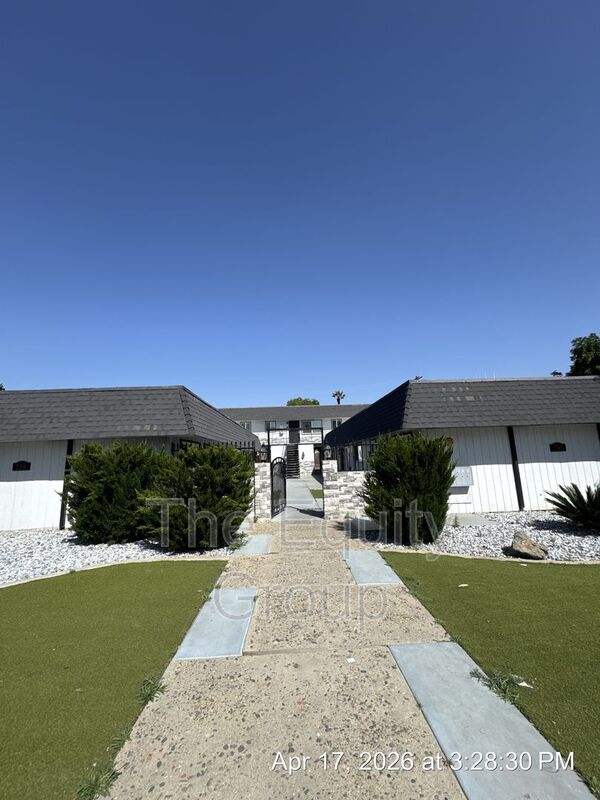 Visalia Condo: 510 N Encina