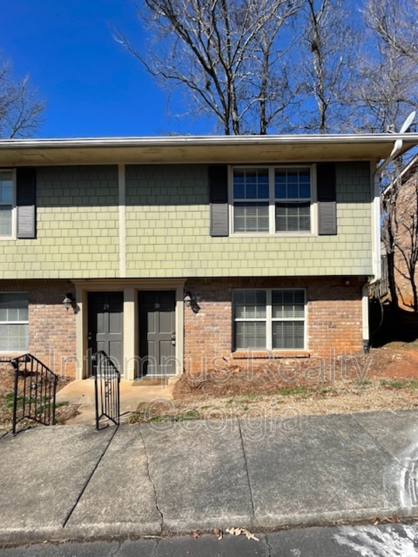 Smyrna Townhome: 30 Villa Ct SE