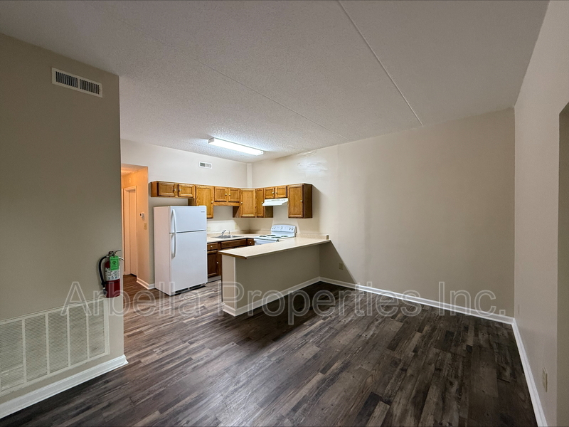 Jonesborough Condo: 420 W Jackson Blvd