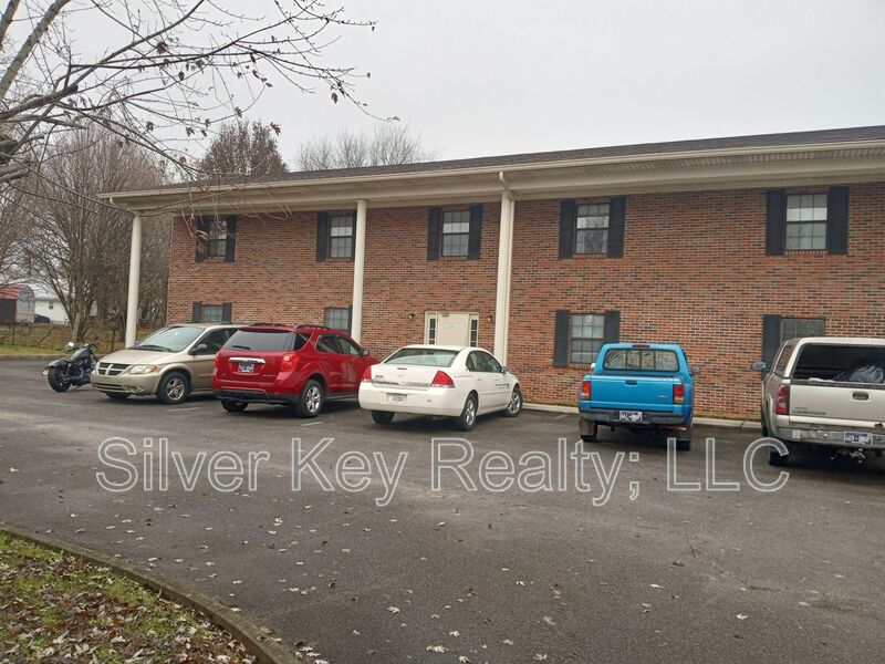 Madisonville House: 408 & 410 Oklahoma Street