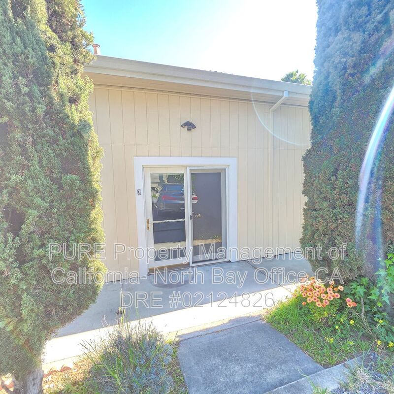 Petaluma Condo: 2790 Western Avenue
