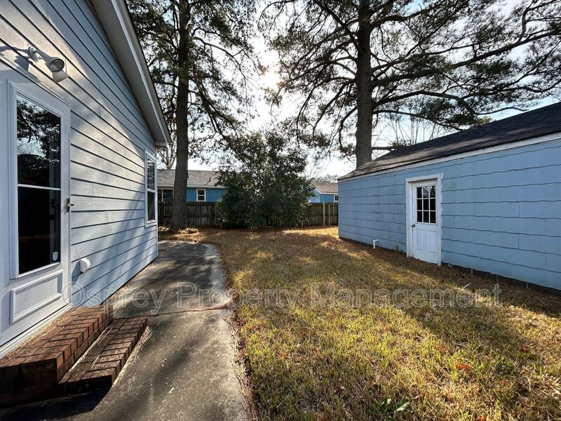 Welcome to this charming home in Portsmouth, VA. 