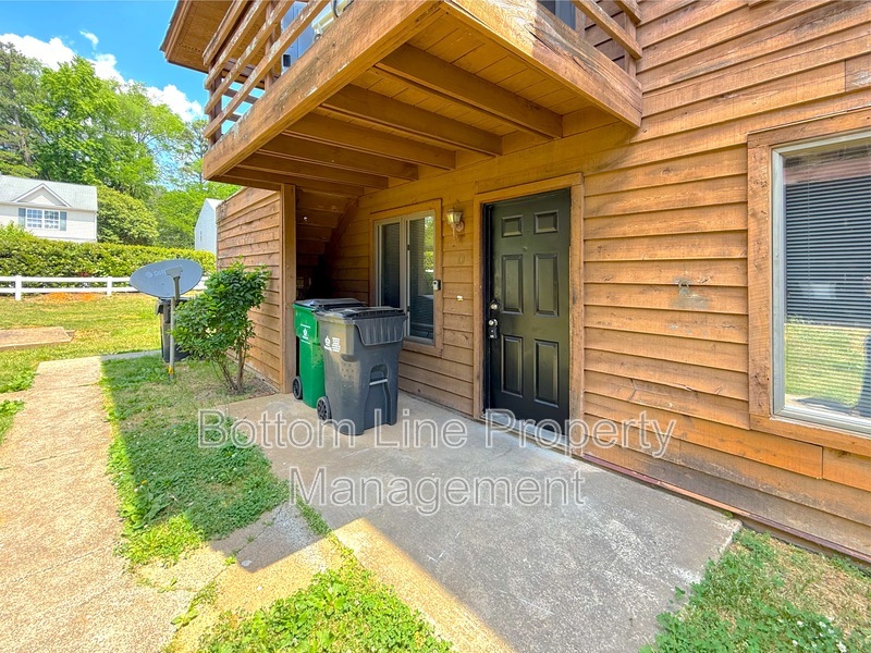 Charlotte Condo: 1831 J Julian