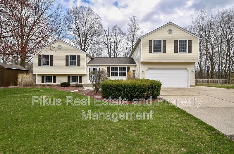 Request a Viewing for 3446 Lochlomond Avenue Southwest Tenant Turner