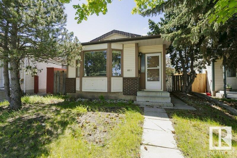 Edmonton House: 10811 20 Ave NW Edmonton AB