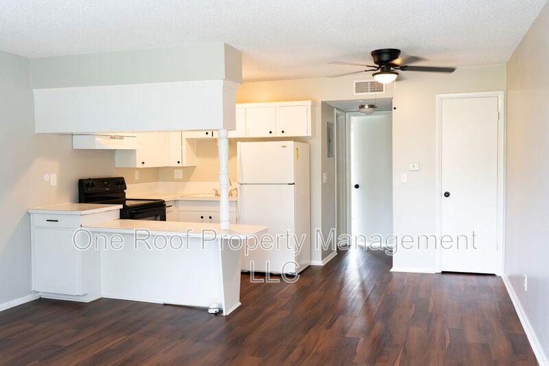 Kansas City House: 3115 Barnett Avenue