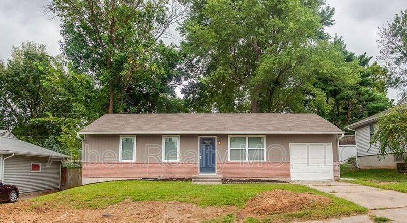 Kansas City House: 5103 NE 44th Terrace