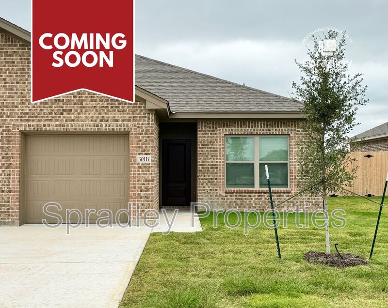 Troy Townhome: 301B Juniper Dr