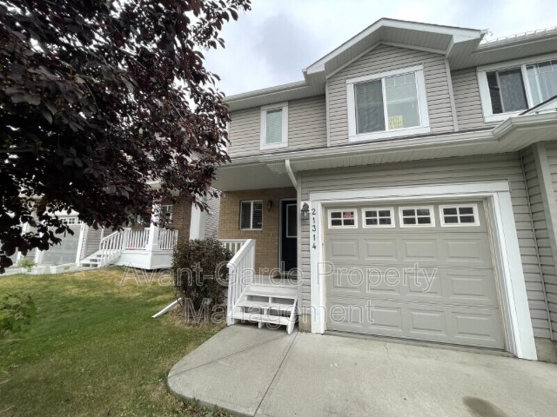 Edmonton House: 21314 46 Ave NW