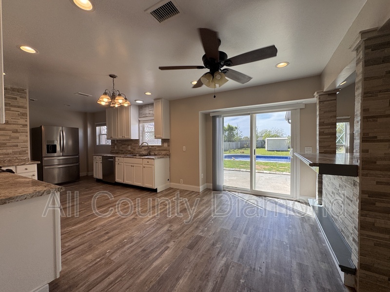 Panama City House: 607 Plantation Court