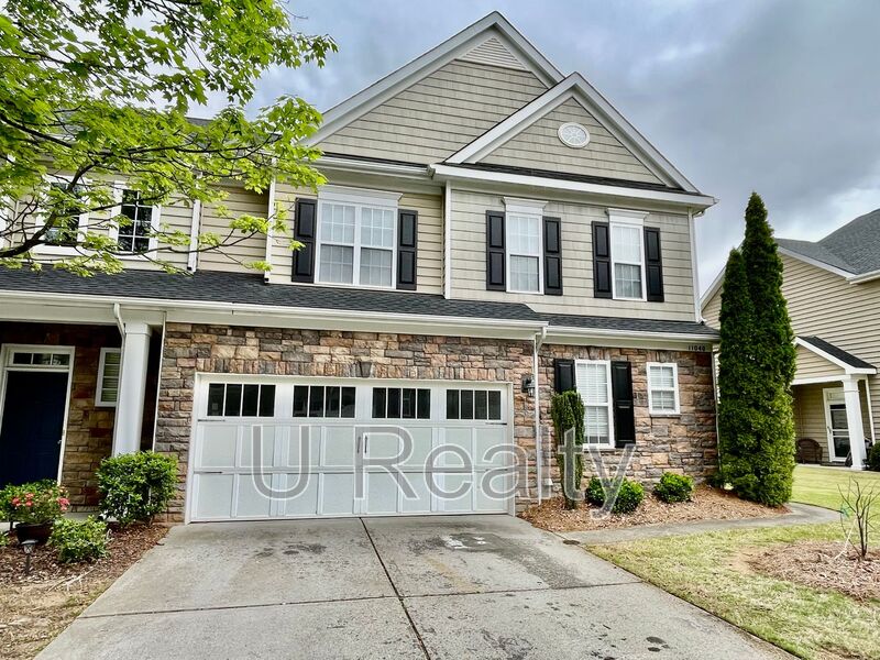 Charlotte Townhome: 11040 Lucky Horseshoe Ln