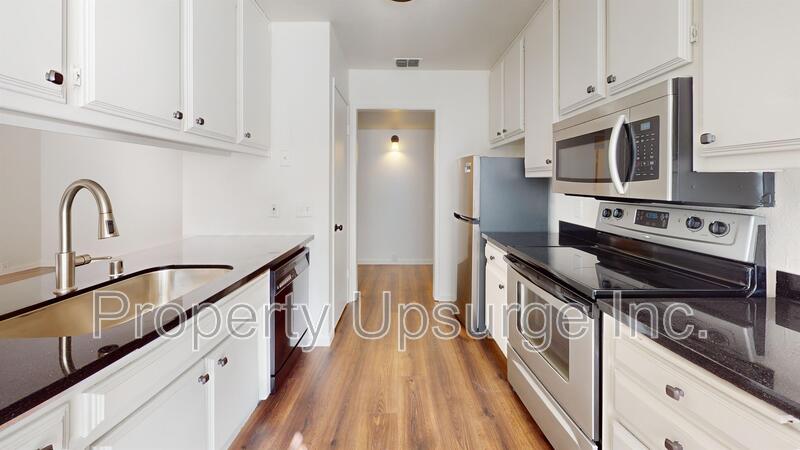 Red Bluff Apartment: 855-915 Lakeside Dr