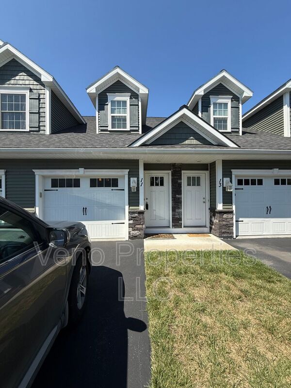 Ballston Spa House: 11 Kasey Pass