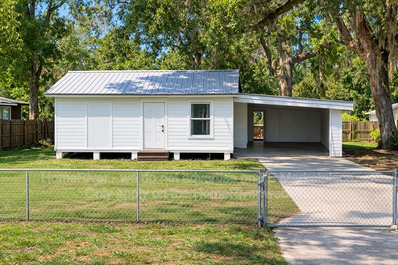 Lake Panasoffkee House: 2850 County Road 423
