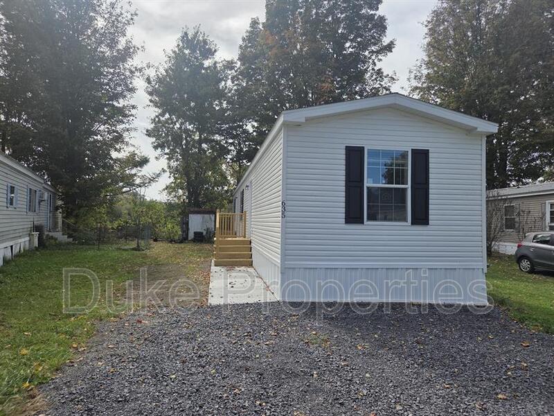 Utica House: 635 Kilkenny Drive