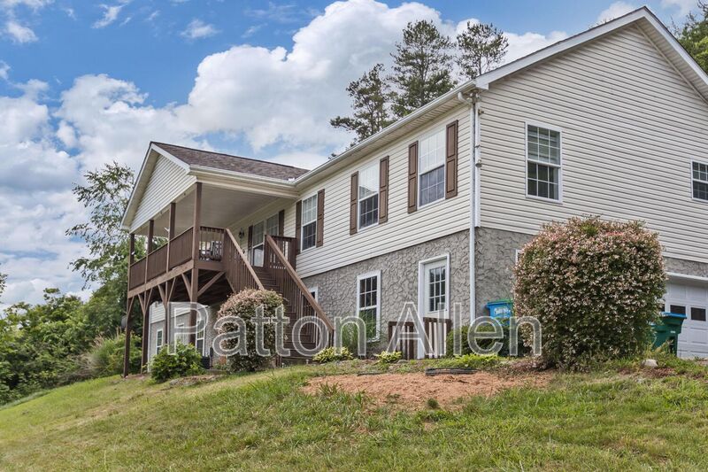 Weaverville Condo: 5 Robert Allman Rd