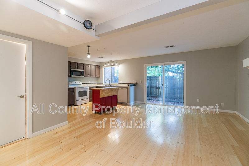 Boulder Townhome: 3850 Paseo Del Prado