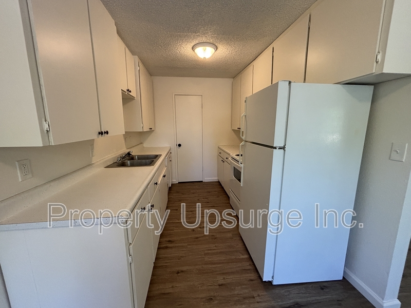 Red Bluff Apartment: 705 Kimball Rd