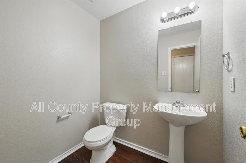 Main Rental Photo 18