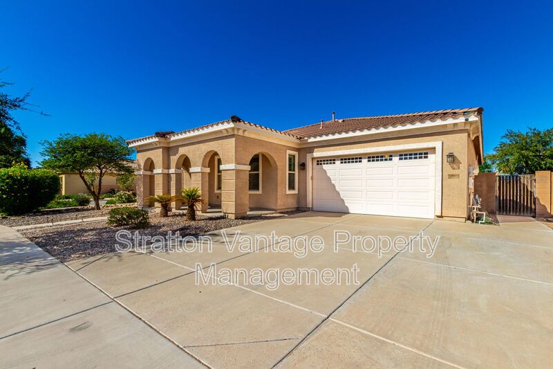 Queen Creek House: 21004 E Sunset Dr