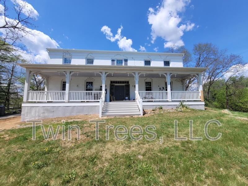 MOUNT JACKSON Condo: 6091 Main Street