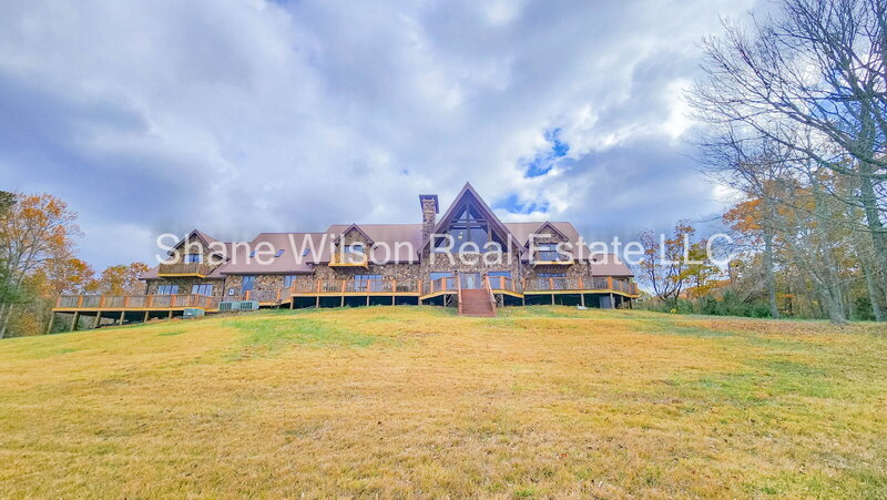 Chatsworth House: 218 Sugar Hollow Road