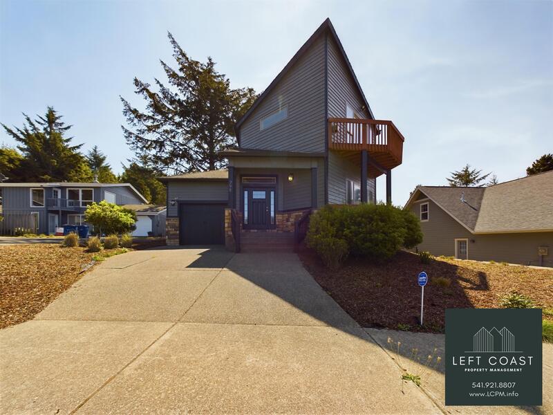 Lincoln City House: 798 SE 37th