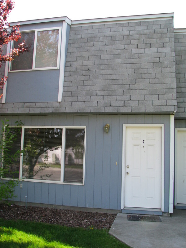 Kennewick Condo: 400 S. Morain