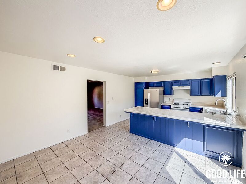Carlsbad House: 3033 Via Sabinas