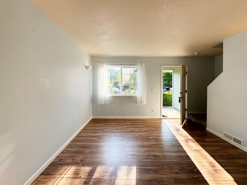 Photo 7 of rental home at 3697 Westleigh Street