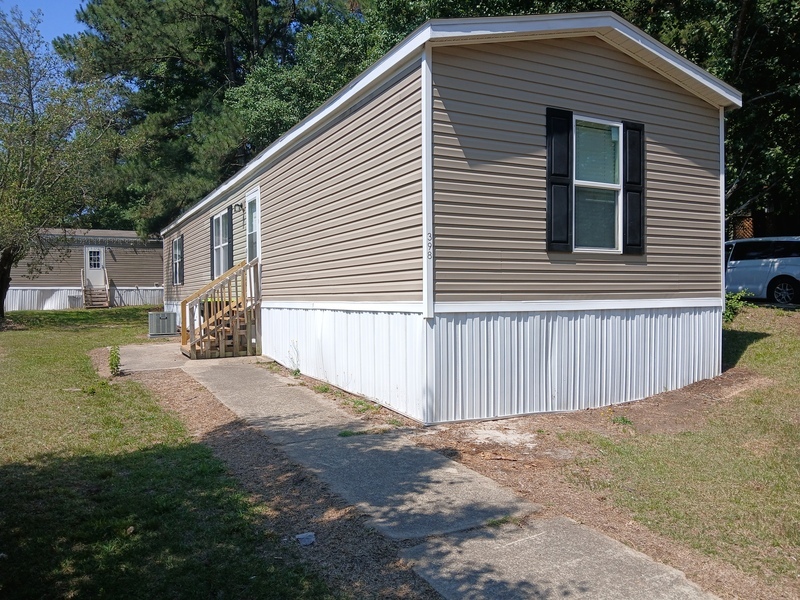 Fayetteville House: 398 Bainbridge Ct