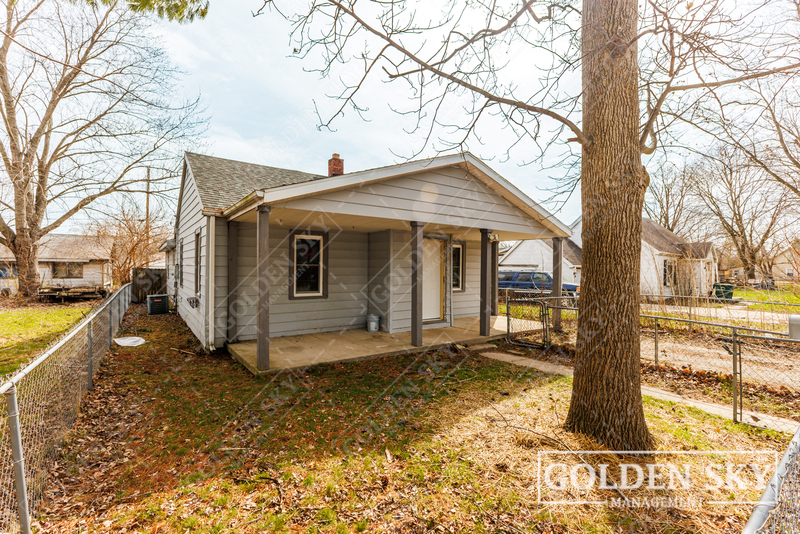 Muncie House: 2904 South Pershing Drive