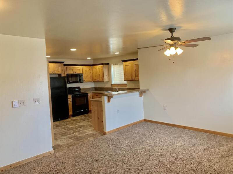 Helena Condo: 3758 Travertine Way -3