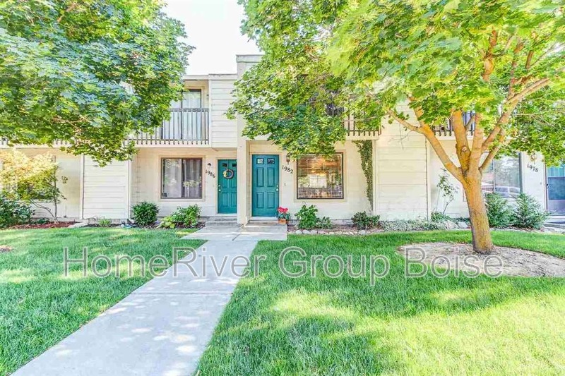 Boise Townhome: 1982 E Old Saybrook Ln