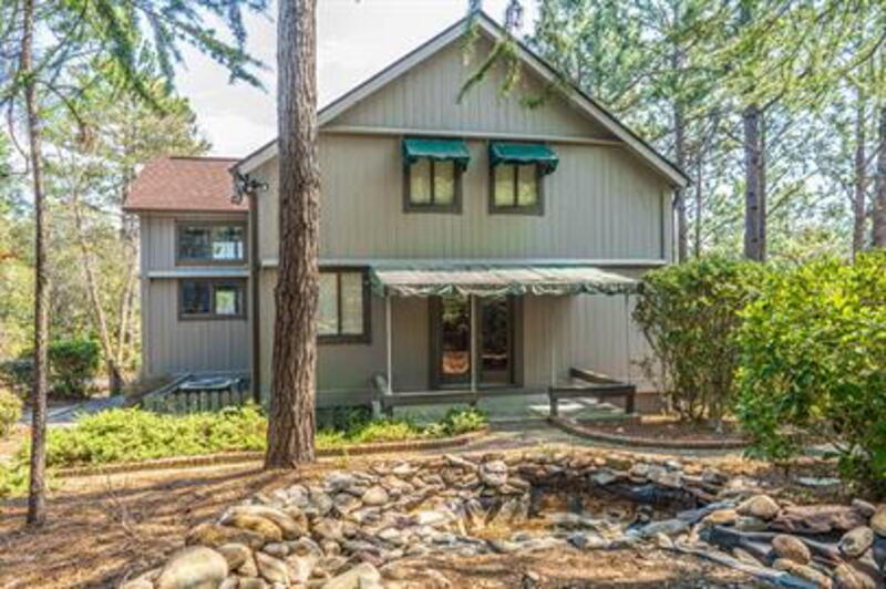 Pinehurst House: 19 Shenecossett Lane