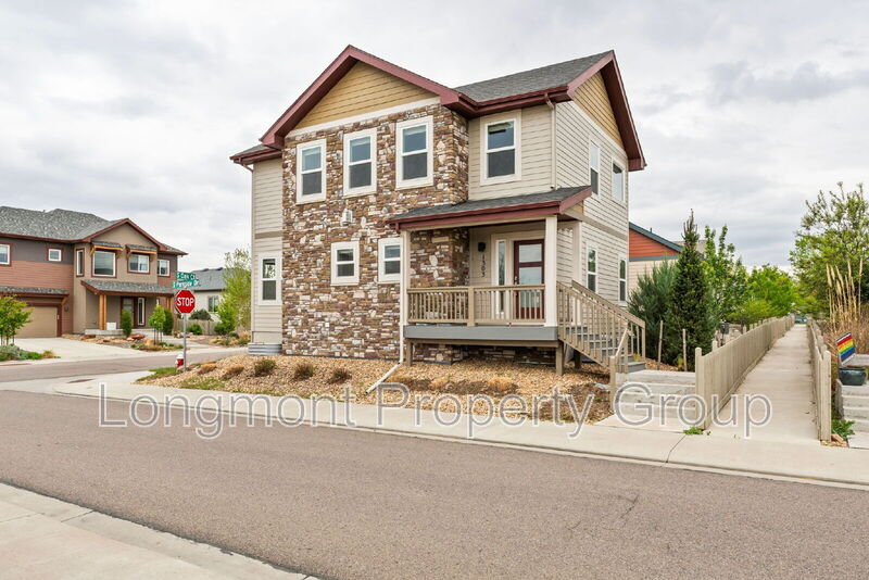 Longmont House: 1303 S Oak Ct.