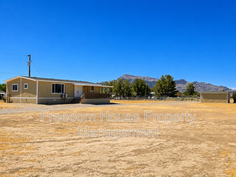 Pahrump House: 1911 Greta Boulevard