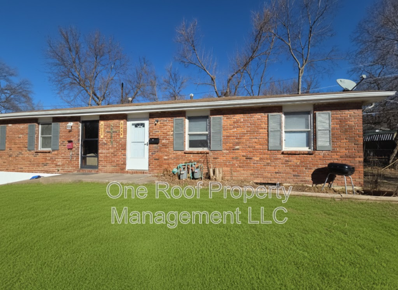 Kansas City House: 3219 N 52nd St