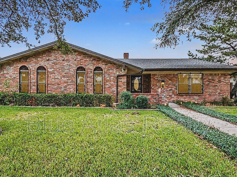 Mesquite House: 2935 Potomac Avenue
