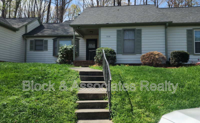 Jamestown Condo: 928 Chatfield Dr - Chatfield928B