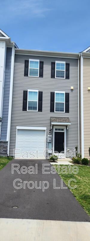 Martinsburg Townhome: 408 Slick Terrace