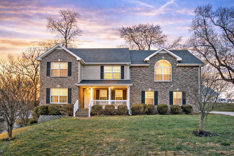 Clarksville House: 3147 Holly Point