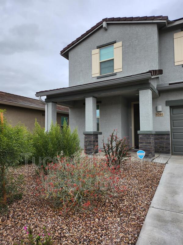 Tucson House: 6391 East Calle Hora Cero