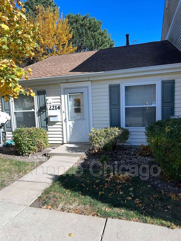 Schaumburg House: 2214 Brittany Court