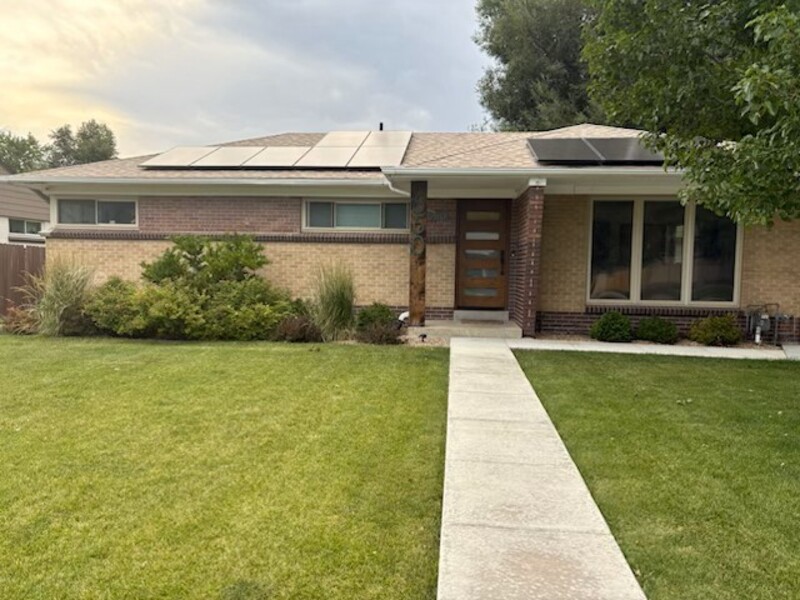 Lakewood House: 550 Dudley St