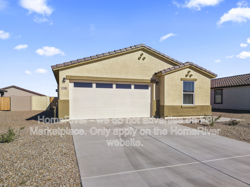 Coolidge House: 1386 W Bartolo Dr