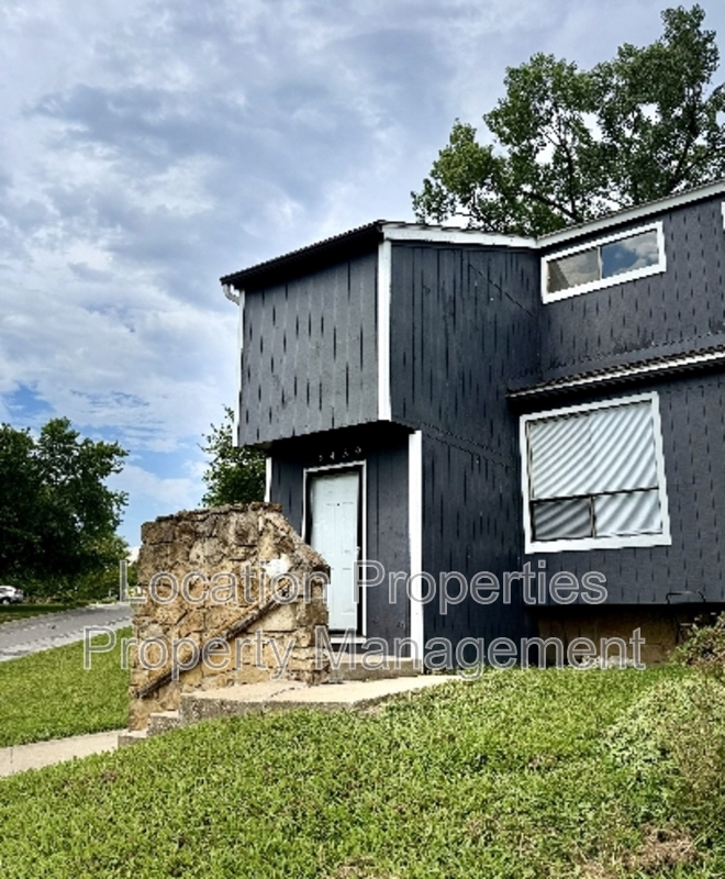 Lawrence Condo: 3420 Augusta Drive - 1