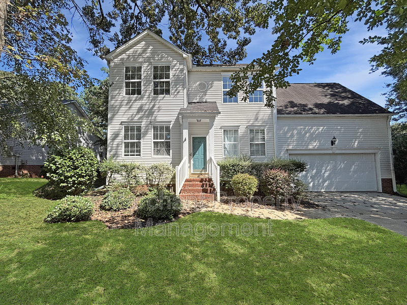 Mauldin House: 110 Golden Crest Court