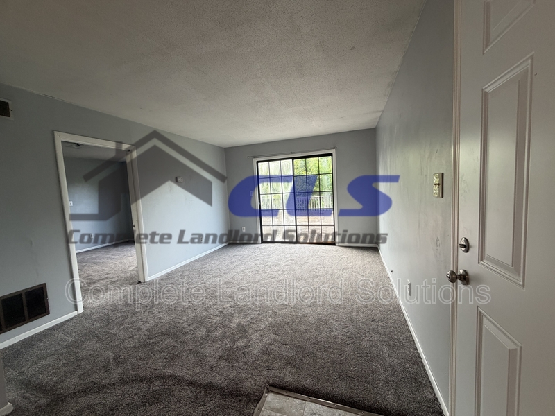 Terre Haute Condo: 626 East Curry Drive - B