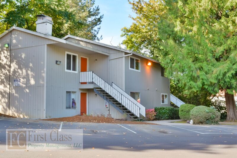 TIGARD Condo: 10056 SW GARRETT ST